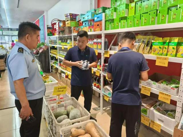 强化源头追踪 动态交叉锁定｜滨城区市场监管局扎实开展第三季度食品安全监督抽检暨食用农产品批发领域跟踪监测行动